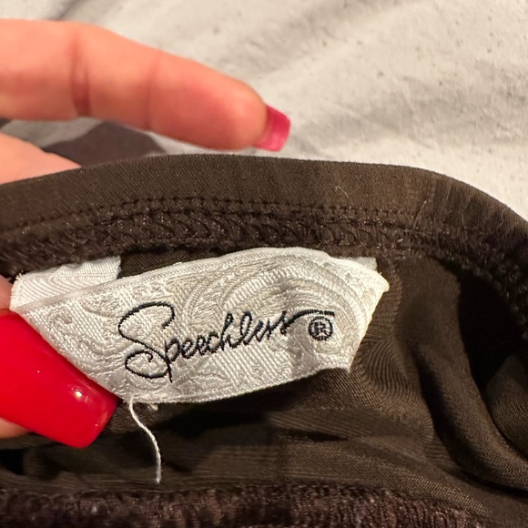 Women’s size Large figure flattering swimwear - Picture 2 of 3